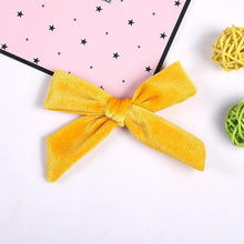 Load image into Gallery viewer, Velvet Bows