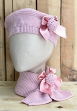 Load image into Gallery viewer, Pink Bonnet &amp; Scarf Set
