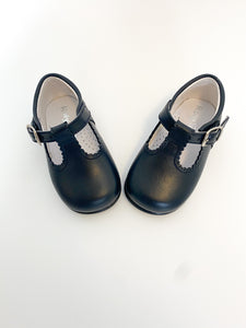 Leather Scalloped Shoes